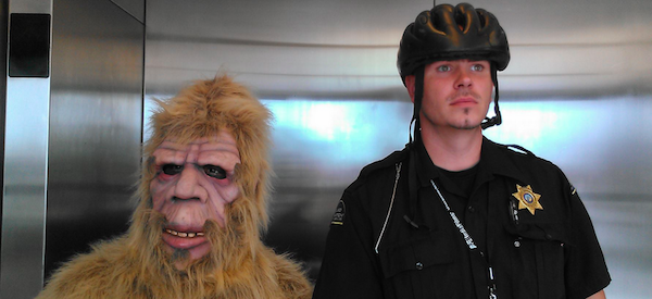 SnapYeti Yeti and Officer